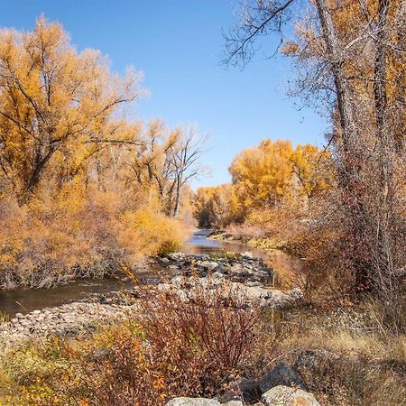 Riverfront Home With Bbq 2 Mi To Downtown Gunnison! Exterior photo